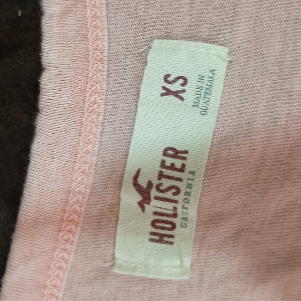 Hollister - Picture 2 of 2